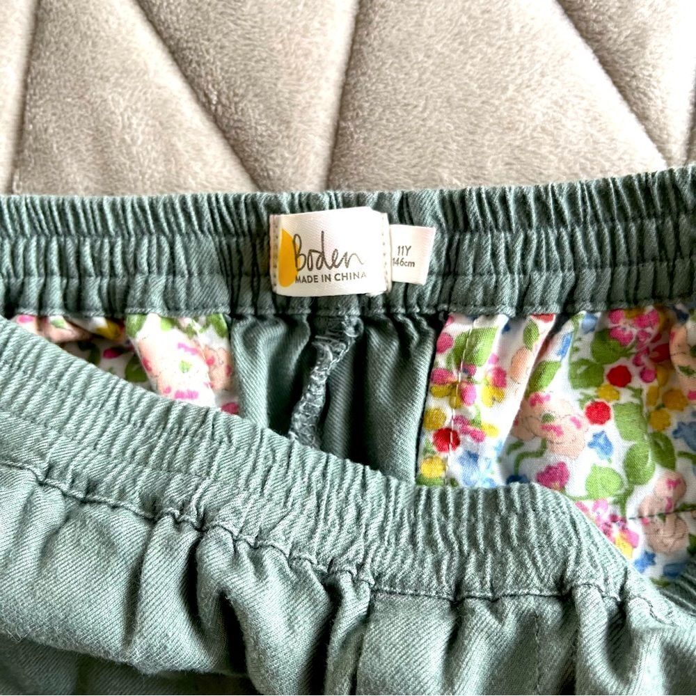Boden Girls Tuxedo Stripe Olive Army Green Soft Pull On Pants Size 11 - Picture 6 of 9